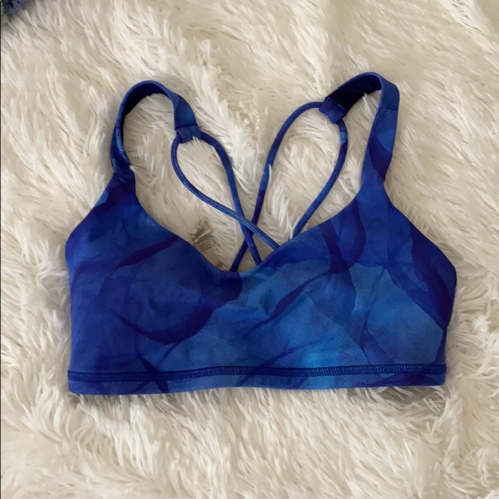 Lululemon sports bra